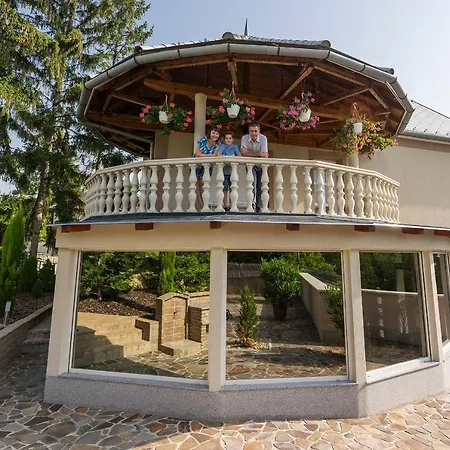 Belvarosi Nemes Apartmanhaz Szekszard Exterior photo