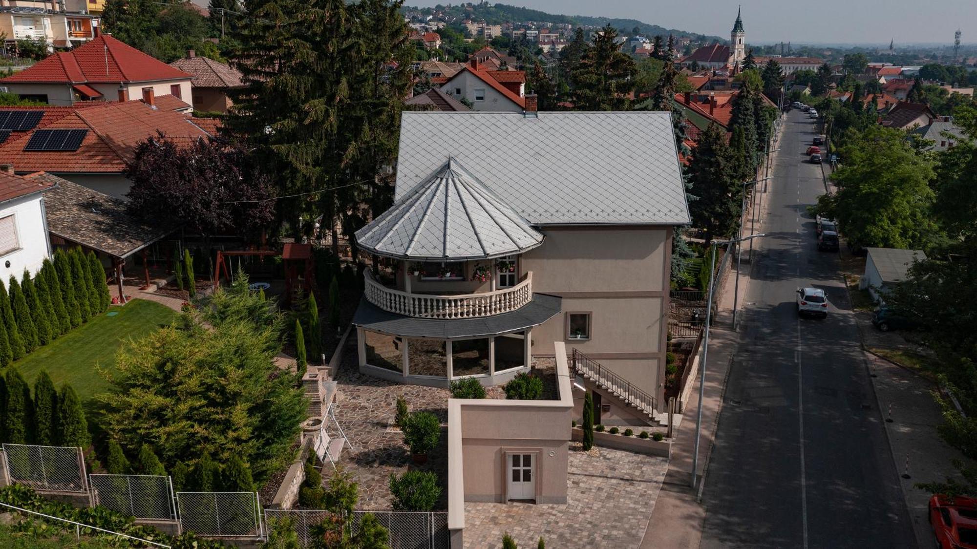 Belvarosi Nemes Apartmanhaz Apartment Szekszard