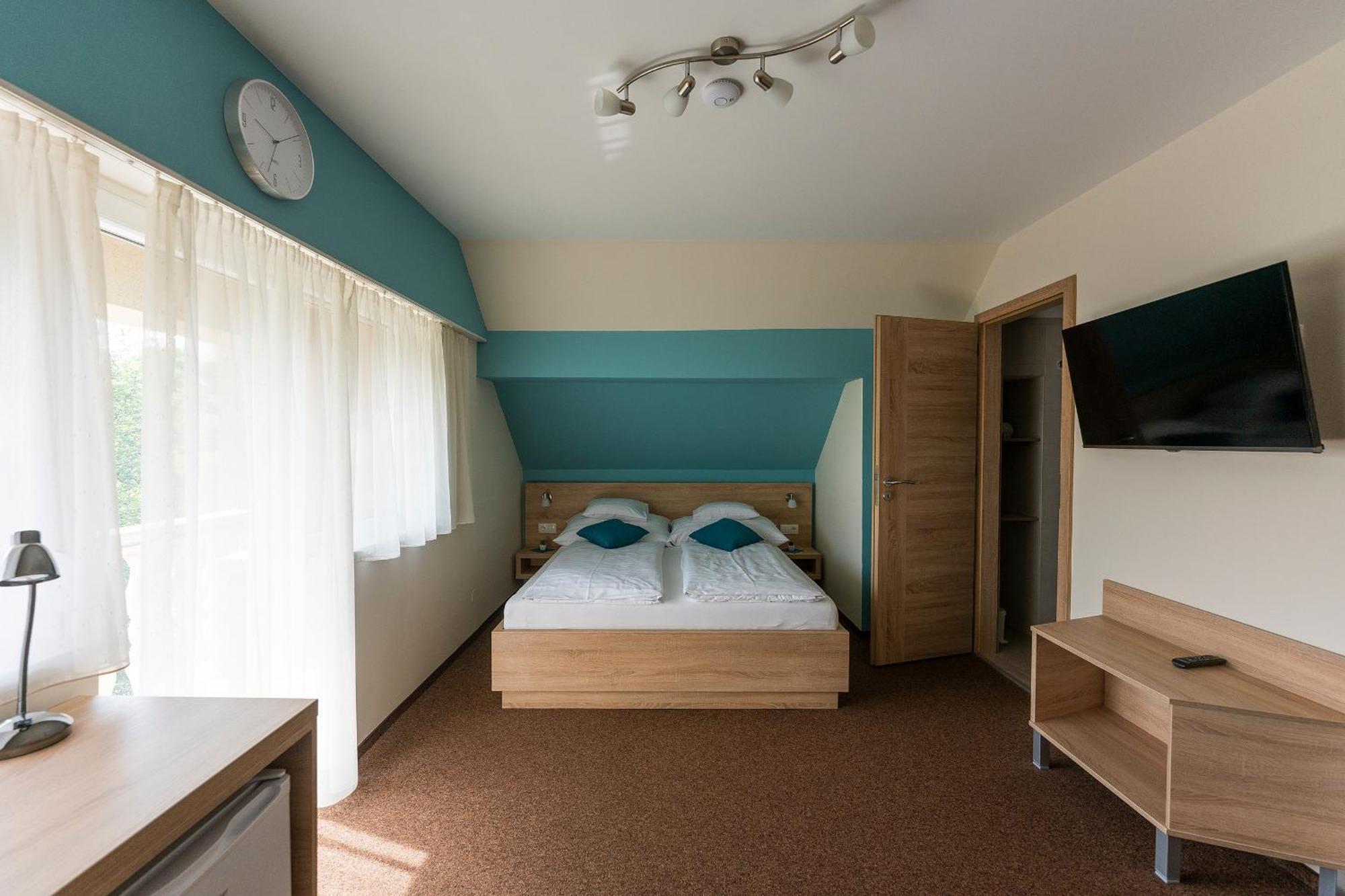 Apartment Belvarosi Nemes Apartmanhaz Szekszard