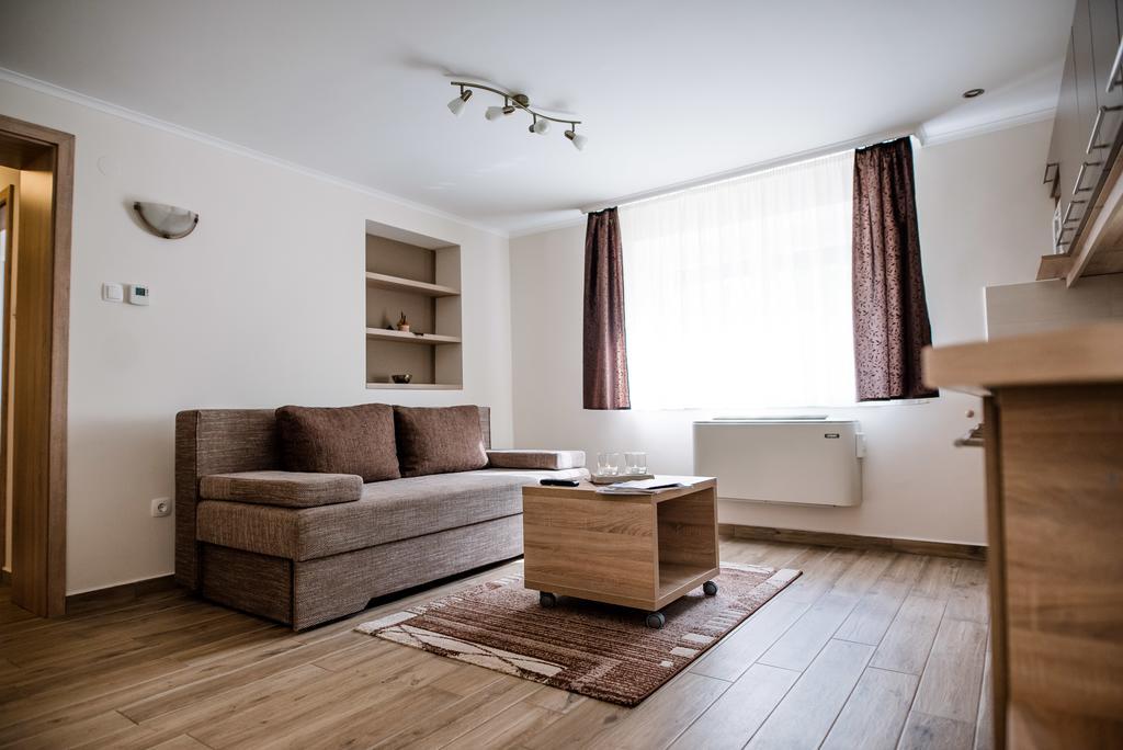 Apartment Belvarosi Nemes Apartmanhaz Szekszard